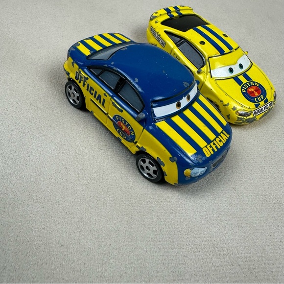Disney Pixar Cars Piston Cup Official And  Pace Car Diecast - Picture 7 of 7